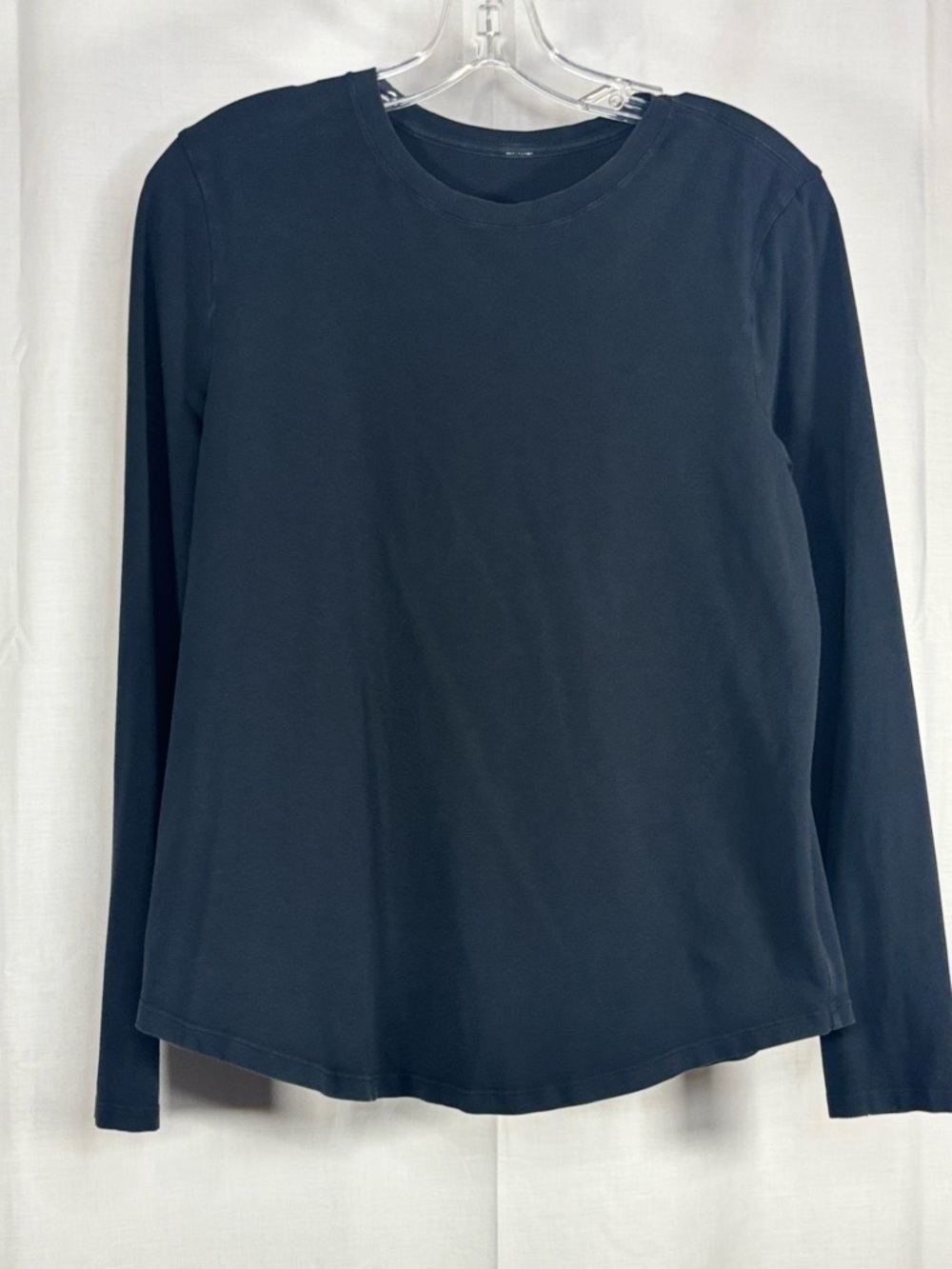 EUC LULULEMON Women’s Classic Long Sleeve Crewneck Tee - Black Size 6